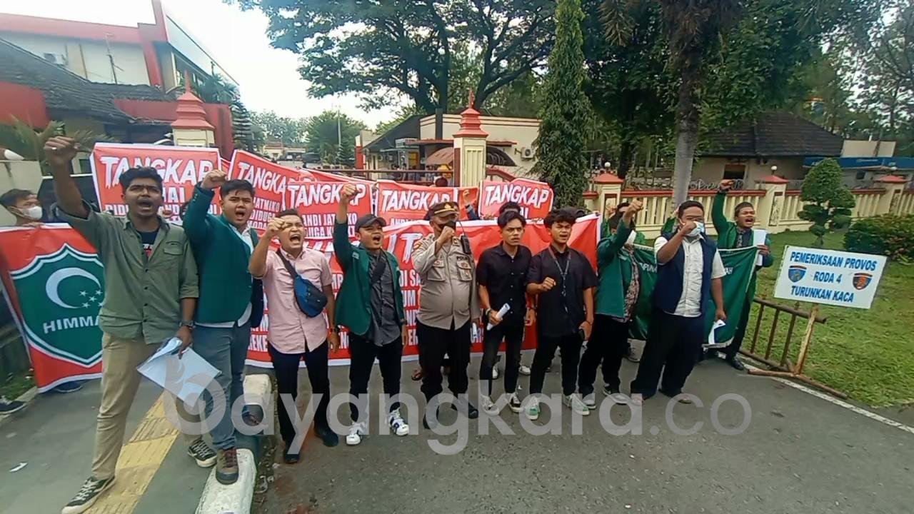 Diduga Terlibat Konsorsium Judi Apin BK, HIMMAH Sumut Desak Kapolda Sumut Tangkap Andi Jatmiko dan Atjai!