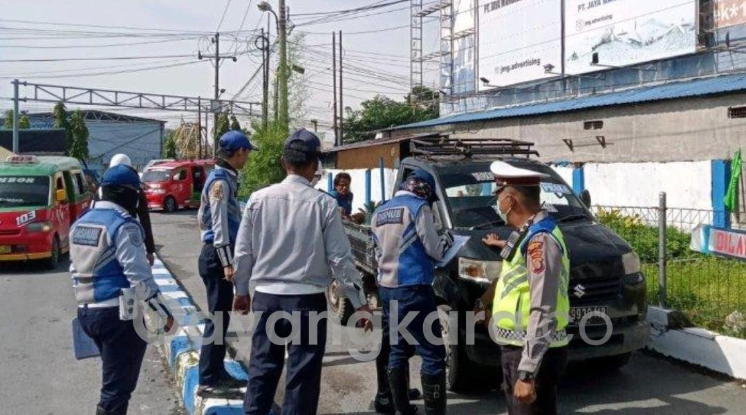 UNIT LANTAS POLSEK PERCUTSEITUAN BERSAMA DISHUB DELISERDANG LAKUKAN RAZIA INSPEKSI BERKALA TERHADAP KENDERAAN