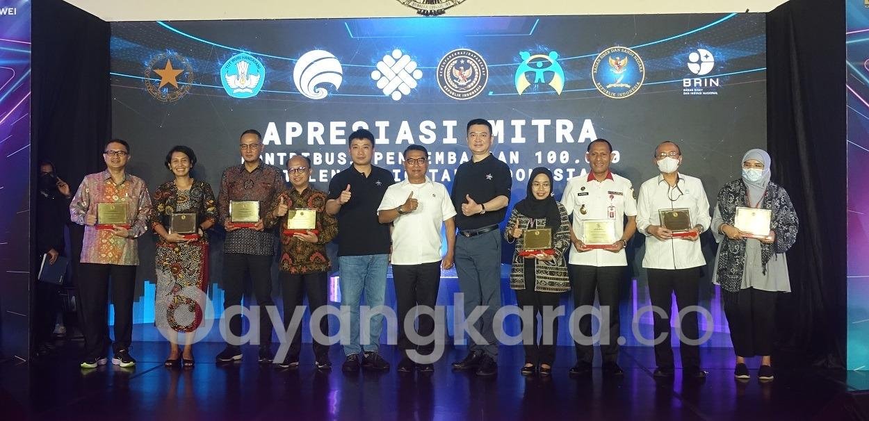 Pemerintah Apresiasi Huawei Cetak 100 Ribu Talenta Digital.