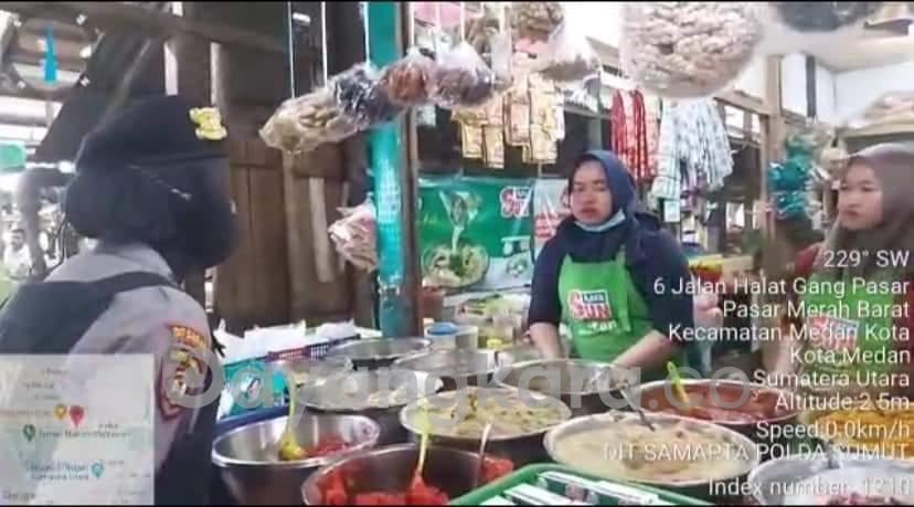 Polwan Dit Samapta Polda Sumut Laksanakan Patroli, Pastikan Pasar Sadar Aman.