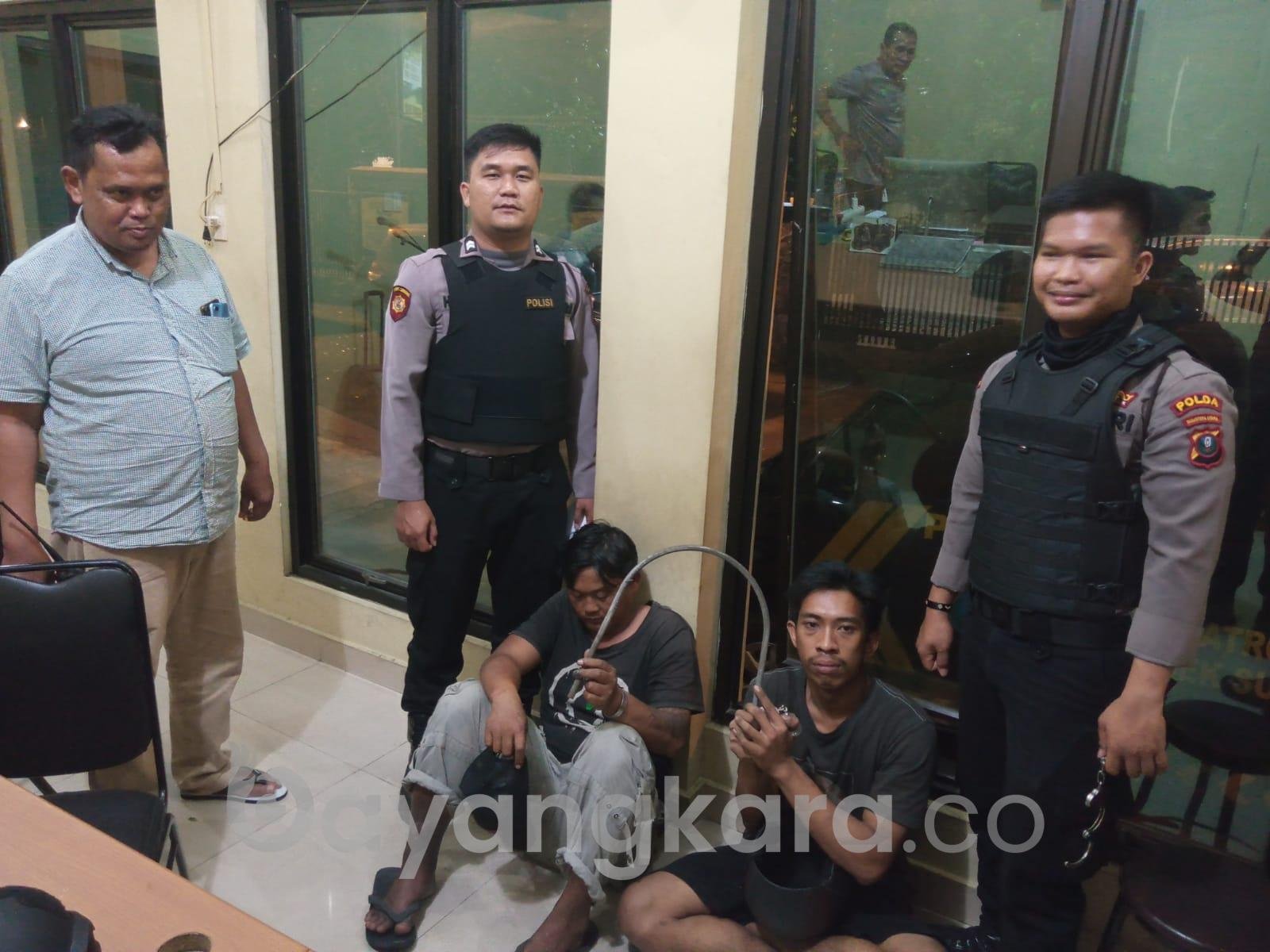 Tim Patroli Presisi Sat Samapta Polrestabes Medan Amankan Pelaku Pencurian Besi Tiang PLN Di Medan