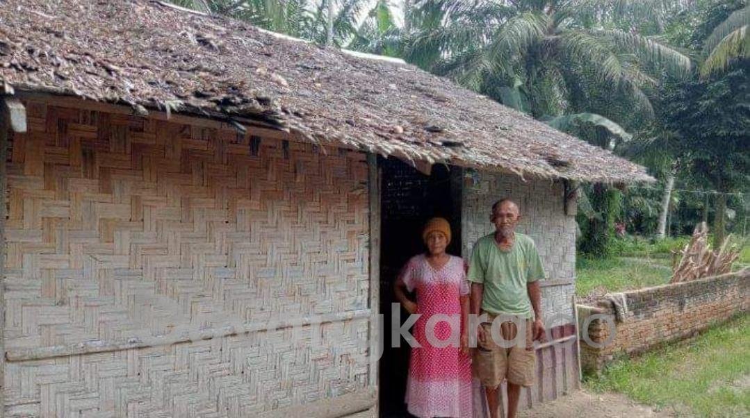 Pasturi Lansia di Sergai Terpaksa Hidup di Gubuk 4×5 Mtr,Rumah Mereka Roboh Diterpa Angin Puting Beliung