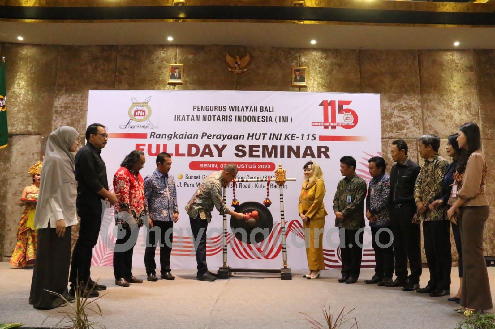 Buka Secara Resmi Seminar Nasional Peringatan HUT INI ke-115, Dirjen AHU Sampaikan Pentingnya Peningkatan Efektivitas Pembinaan dan Penegakan Kode Etik Notaris