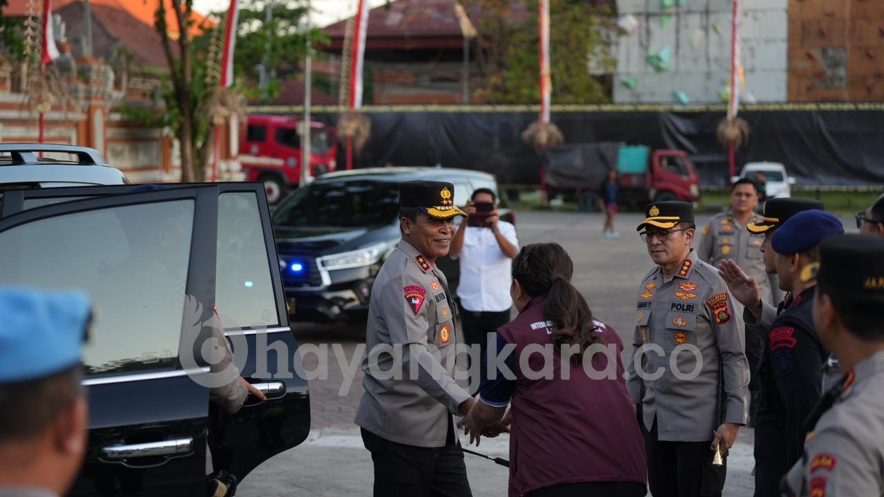 Pastikan Keamanan Event IYC 2023 dan BRI Liga 1, Kapolda Bali Cek Pengamanan Stadion Ngurah Rai dan Stadion Dipta