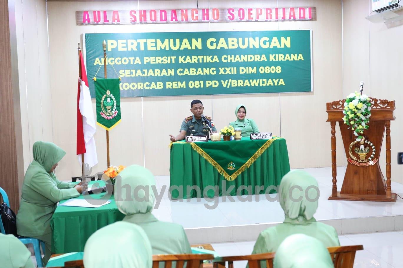Dandim 0808/Blitar, Berikan Pengarahan Kepada Anggota Persit Kartika Chandra Kirana Cabang XXII.