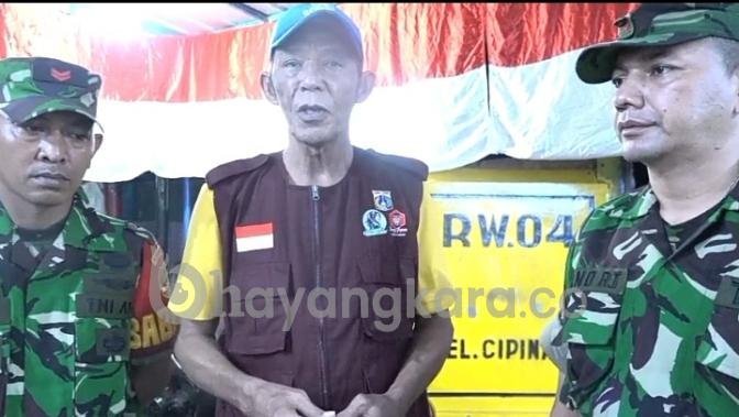 Personil Koramil 04/Pulogadung Bersama Babinsa Cipinang Gelar Patroli Kamtibmas