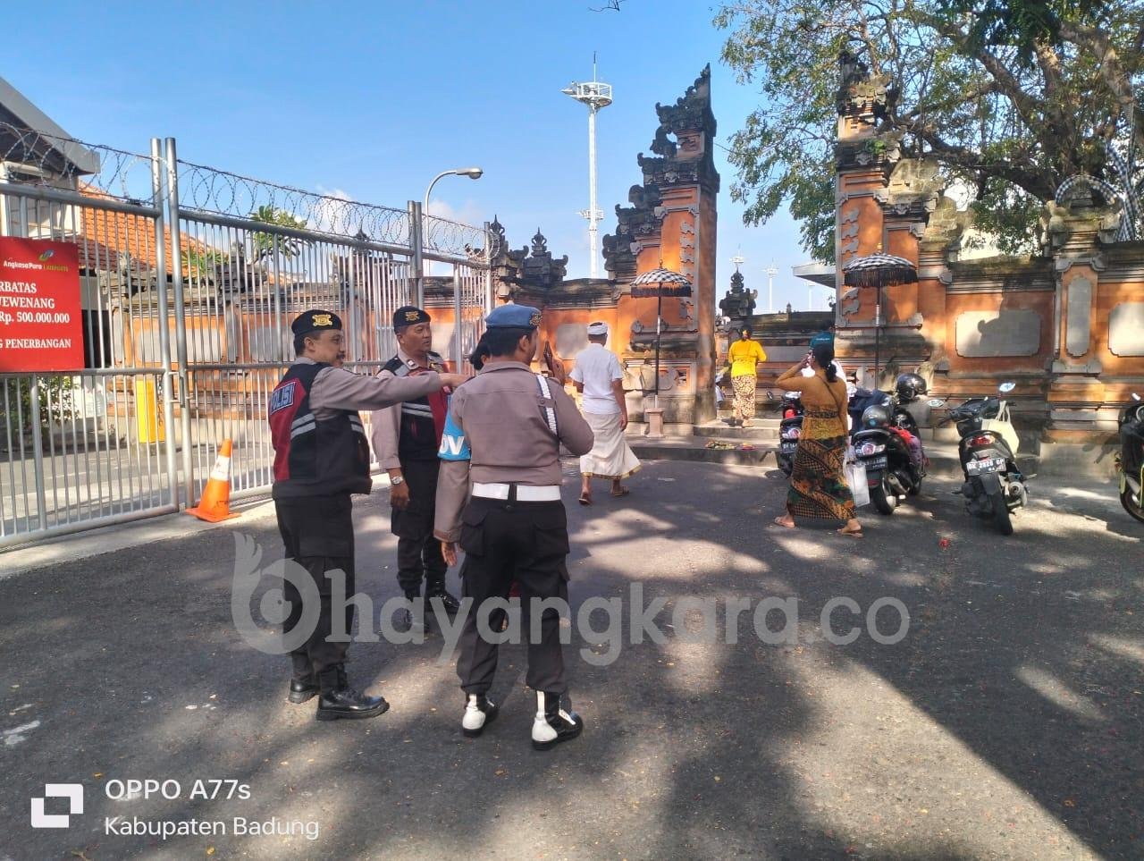 Polres Bandara Ngurah Rai Pengamanan Persembahyangan Hari Raya Kuningan