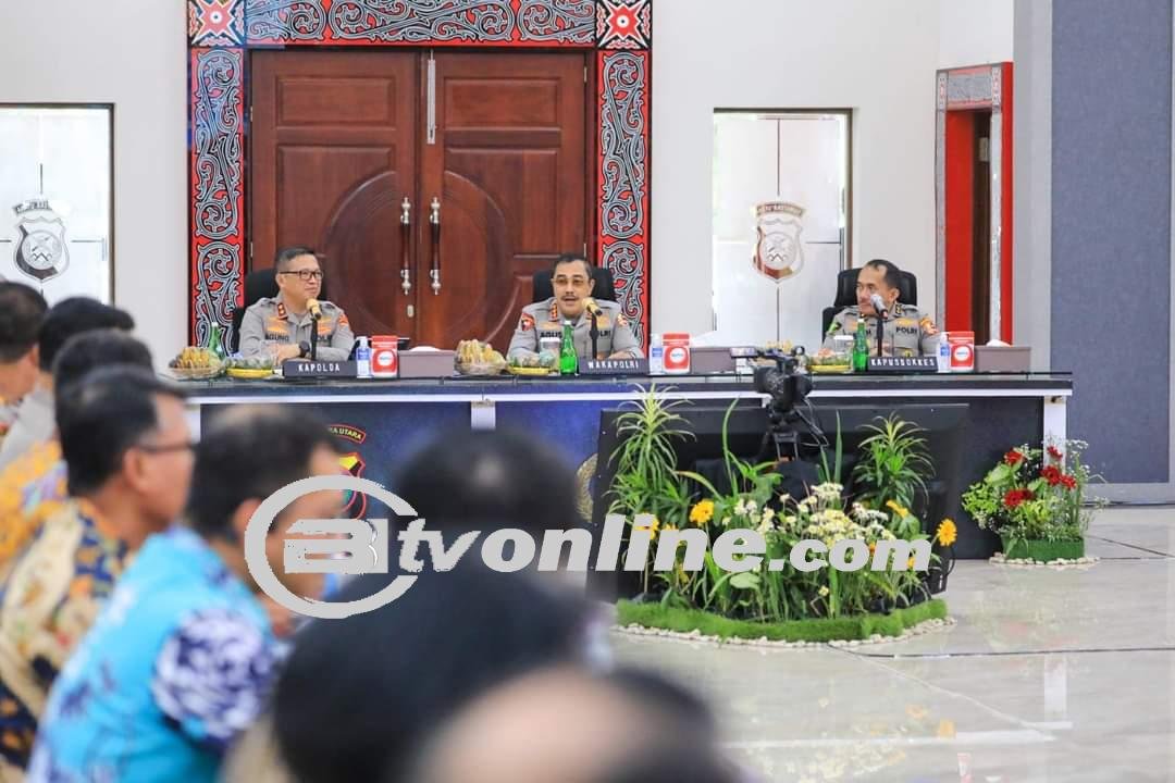 Wakapolri dan Kapolda Sumut Beri Pengarahan Tugas Bagi Personel Tingkatkan Pelayanan Keamanan