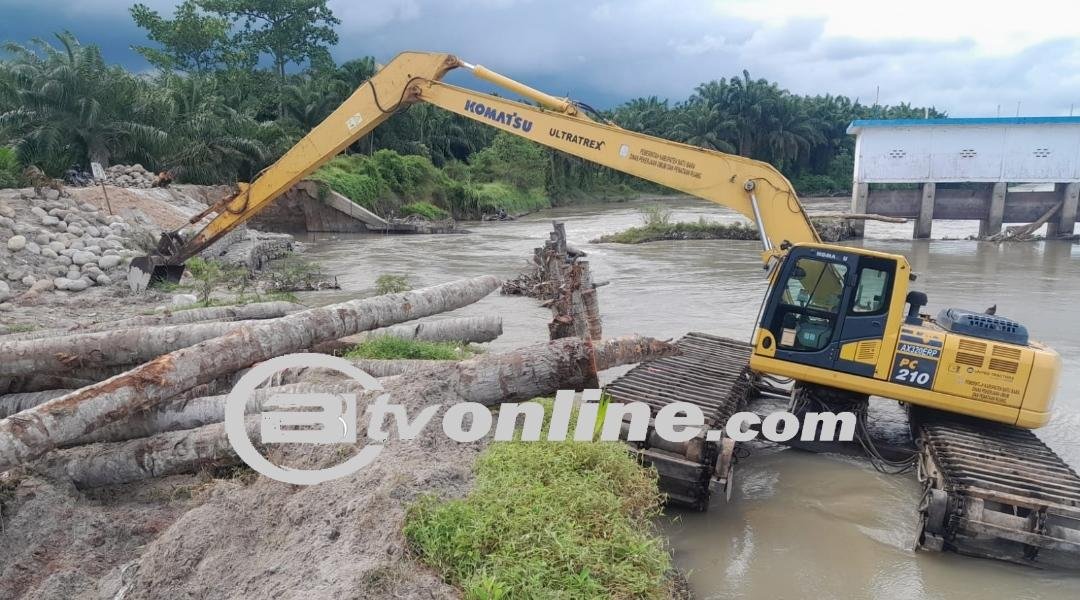 Pj. Gubernur Sumut Diminta Evaluasi Proyek Tanggul Sungai Dalu-Dalu di Batu Bara Diduga Sarat KKN.  