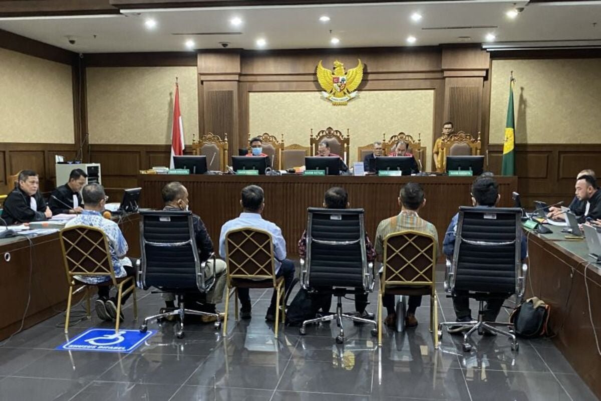 Hakim Kaget!! Uang Rp 40 Miliar Hasil Korupsi BTS Mengalir ke BPK 