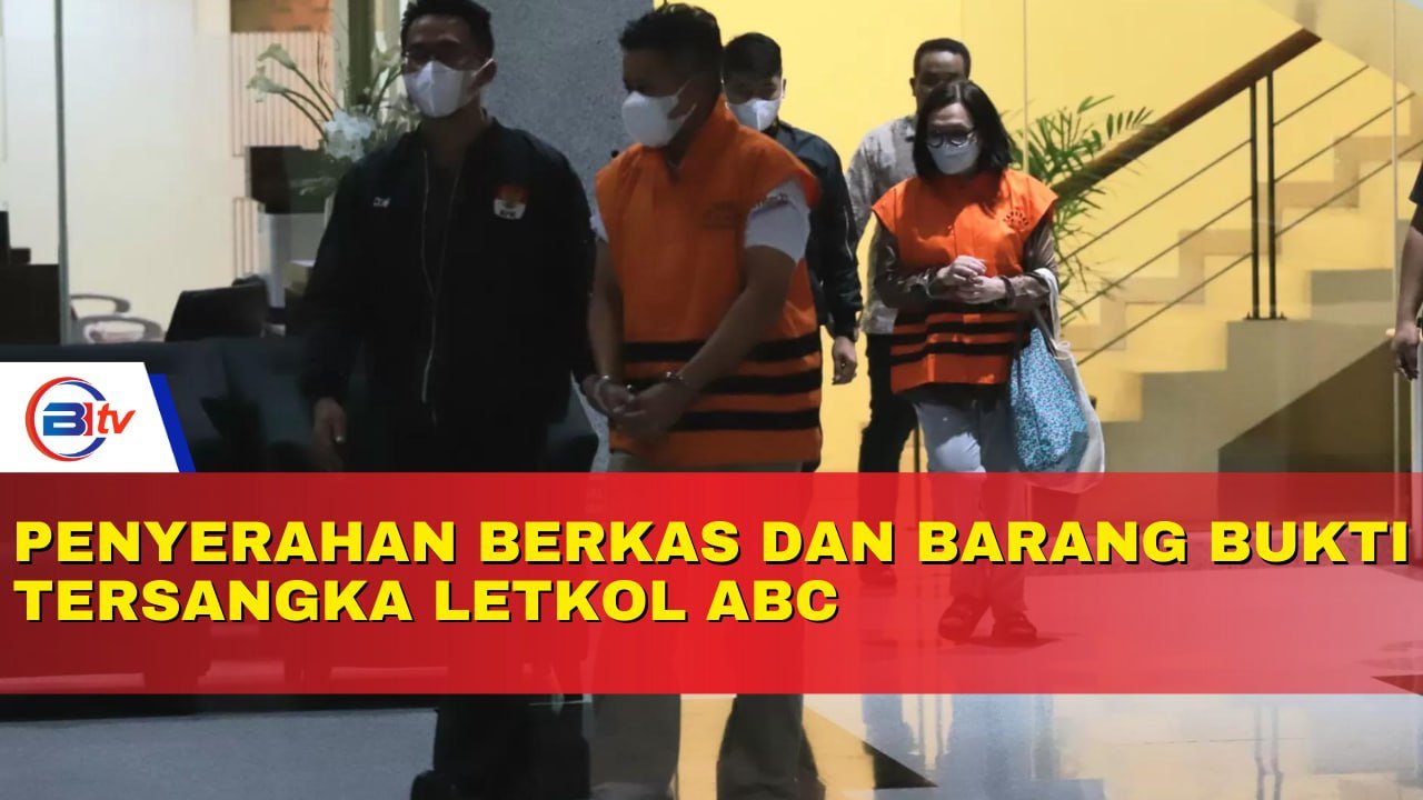 Penyerahan Berkas dan Barang Bukti Tersangka Letkol ABC Oleh Puspom TNI