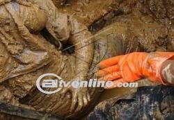 Penemuan May4t Pasutri Kondisi Berpelukan