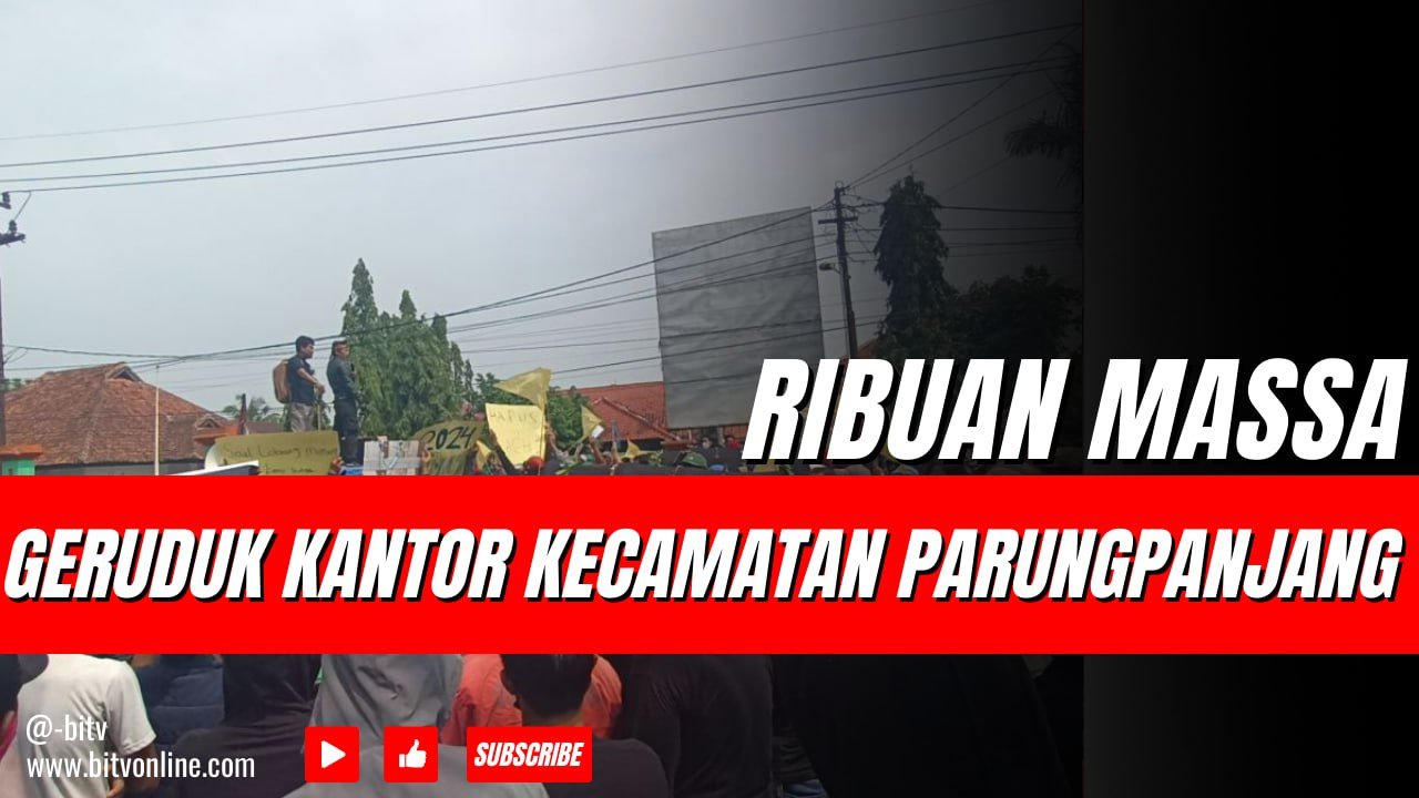 Ribuan Massa Geruduk Kantor Kecamatan Parungpanjang Bawa Miniatur Keranda
