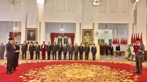 Presiden Jokowi Resmi melantik Irjen Marthinus Hukom Jadi Kepala BNN
