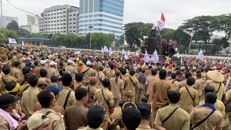 Ribuan Apdesi Kembali Menggelar Aksi di Depan Gedung DPR, Jakarta