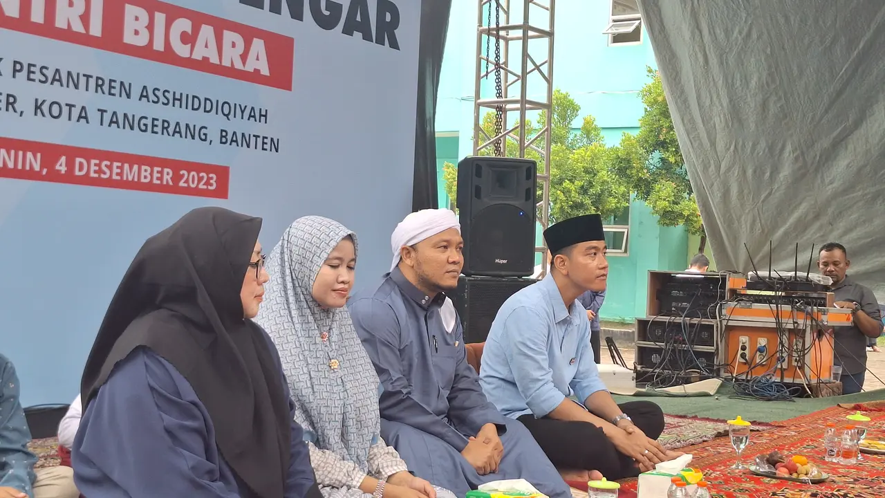 Gibran Rakabuming Raka Berkampanye, dari Pesantren hingga Gang-Gang Kota Tangerang