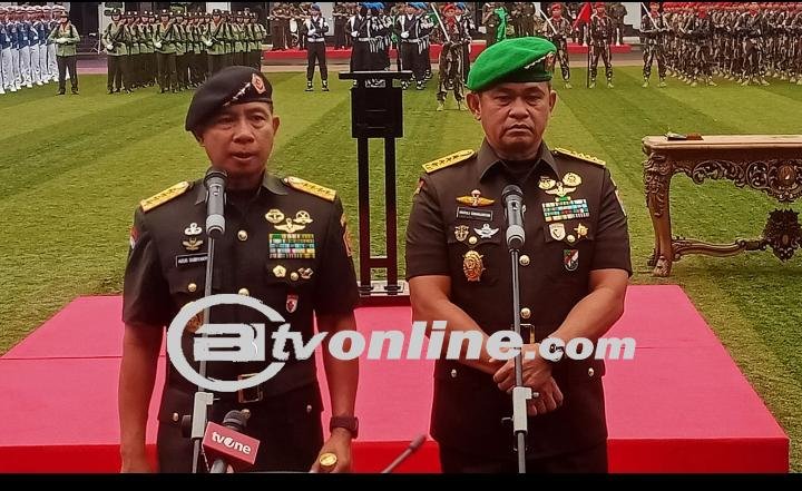 Panglima TNI Jenderal TNI Agus Subiyanto Pimpin Upacara Serah Terima Jabatan KASAD