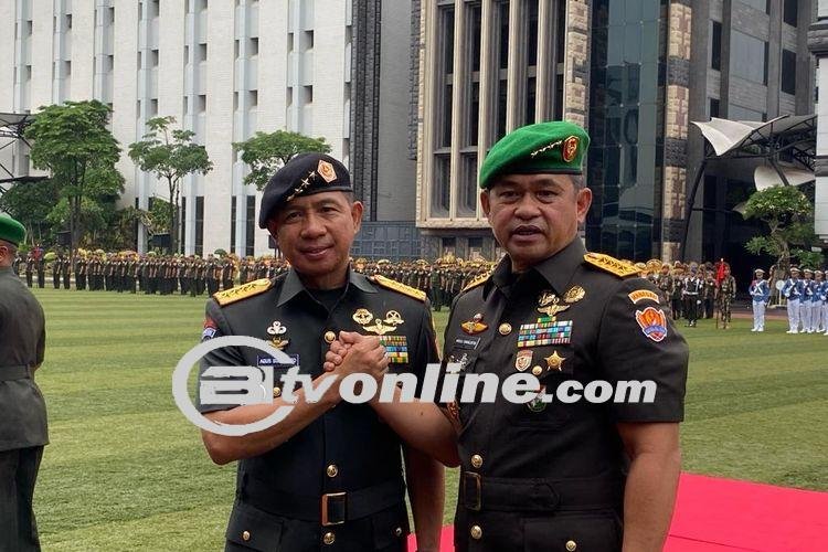 Momen Sertijab KSAD,Panglima TNI Agus Subiyanto ke Jenderal Maruli