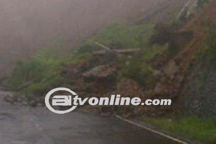 Tebing Longsor di Pondokbungur Purwakarta, 1  Warga Tewas