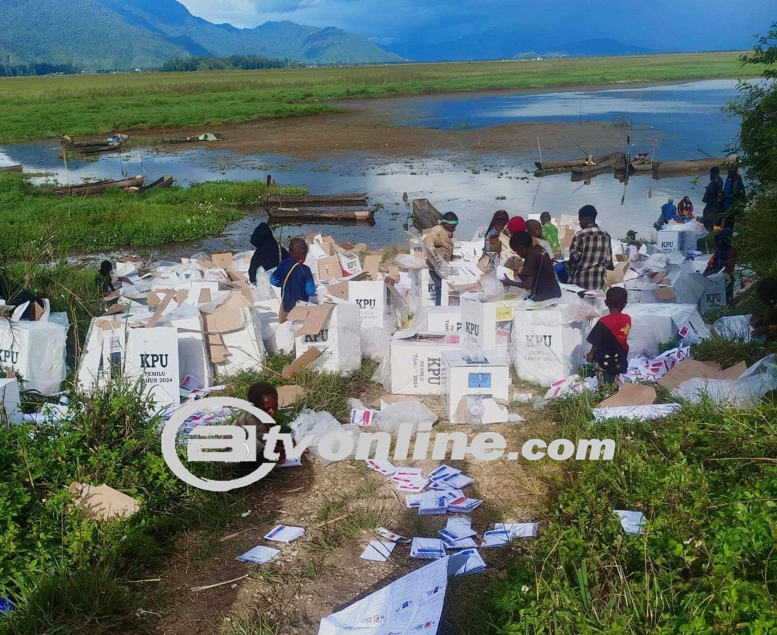 Viral! Ratusan Surat Suara Dibongkar warga