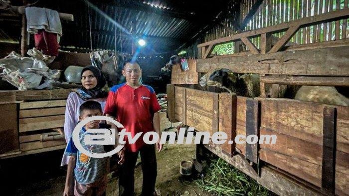 Keluarga Sukiman di Bandung Barat Tinggal di Kandang Domba, Tidur Berdesakan dan Bau Kotoran Hewan