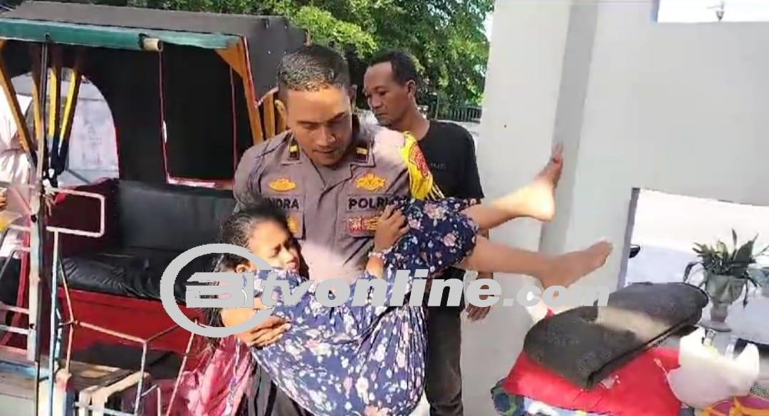 Menggunakan Becak, IPDA Indra Bantu Pengendara Laka Lantas