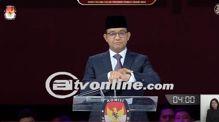 Anies Gunakan 3 Bahasa Daerah Saat Sampaikan Visi-Misi di Akhiri Debat