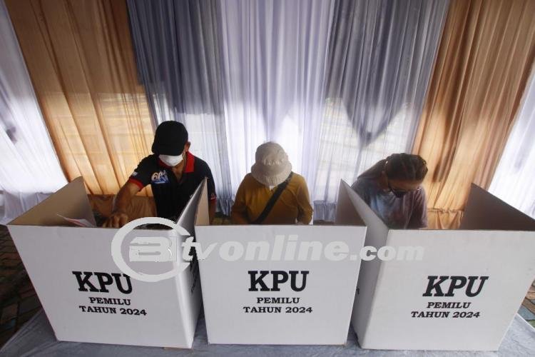 Menjaga Netralitas, KPU Banten Minta KPPS Larang Pemilih Bawa Handphone ke TPS