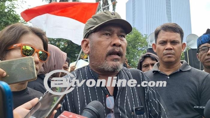 Massa Membubarkan Diri Setelah Audiensi Tidak Sesuai Harapan