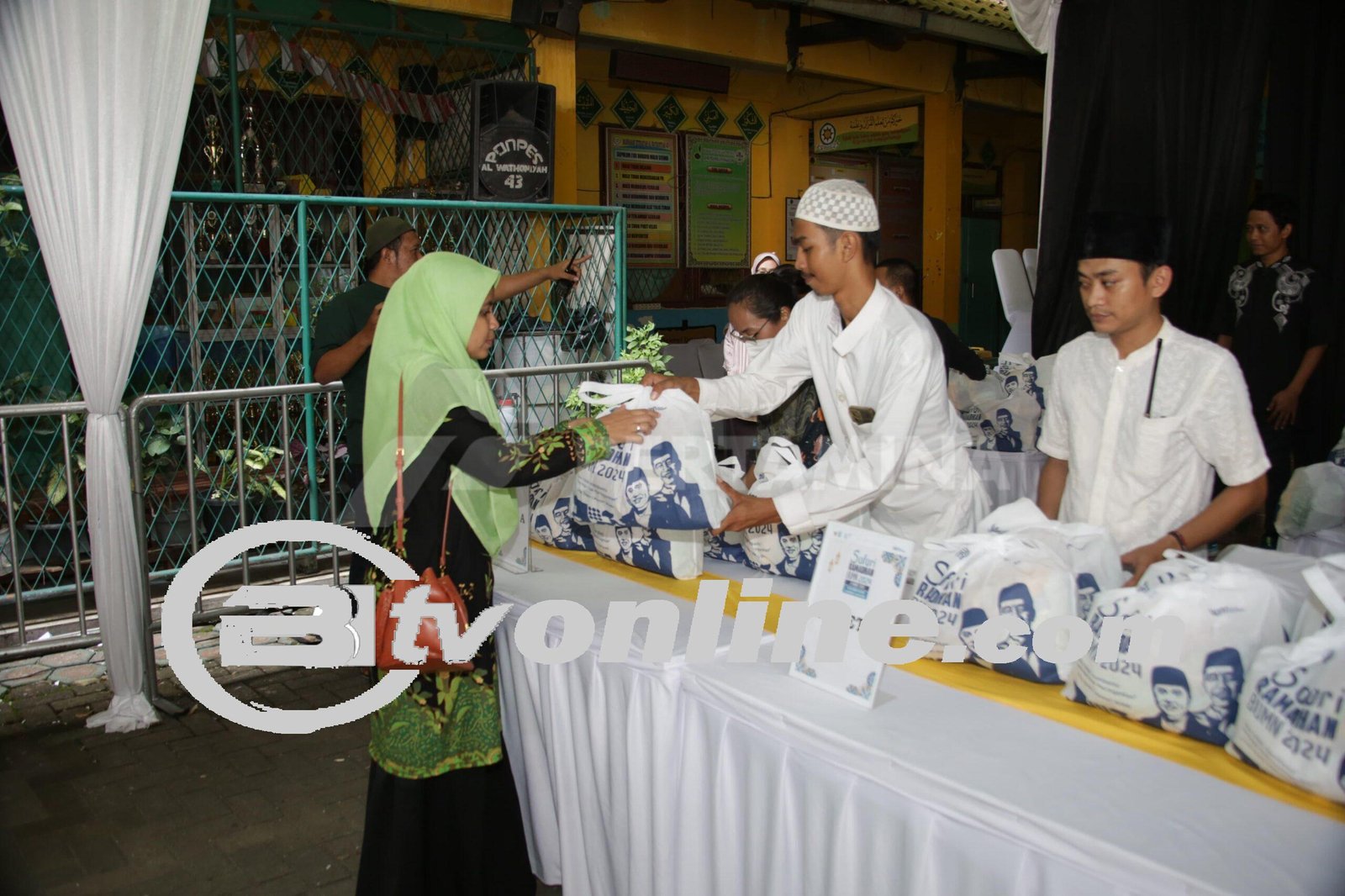 Berbagi Berkah Ramadan: Pertamina dan Kementerian BUMN Salurkan 1.000 Paket Sembako Murah