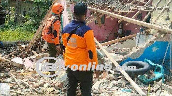Kepala BNPB Tinjau Lokasi Gempa Gresik: Ribuan Jiwa Terdampak!