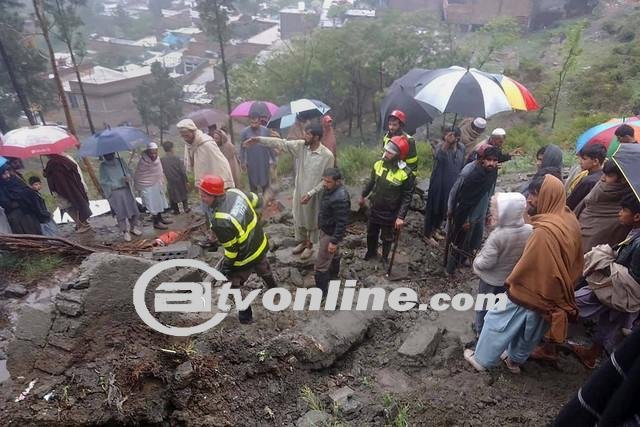 Hujan Lebat Landa Pakistan,600 Rumah Rusak dan Puluhan Petani Tewas Disambar Peti