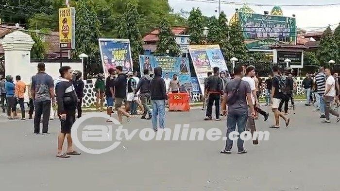  Bentrokan Antara Anggota TNI AL dan Brimob di Pelabuhan Sorong, Papua Barat