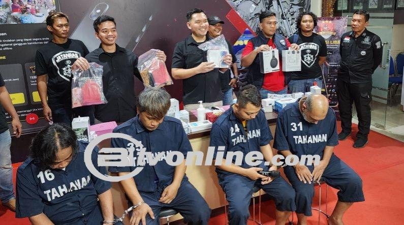 Diamankan Warga, Aksi Pencurian Ponsel Berakhir di Tangan Polisi