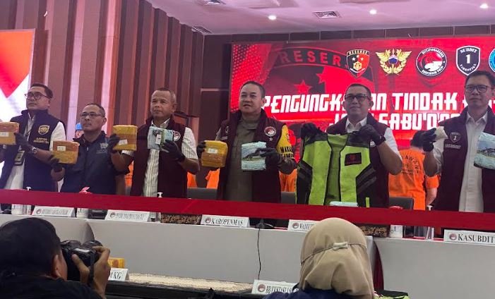 Penangkapan Besar Narkotika,24 Kg Sabu dan 1.840 Butir Ekstasi Disita,12 Tersangka Diamankan