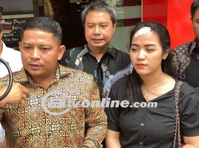 KDRT! Jidat Wanita Pecah Dilempar Remot Oleh Suami Gegara Pinjol
