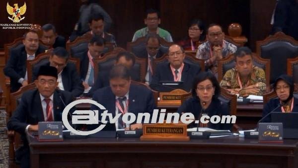 Hakim MK Sindir Golkar Suara Naik di Pemilu, Airlangga Tersenyum