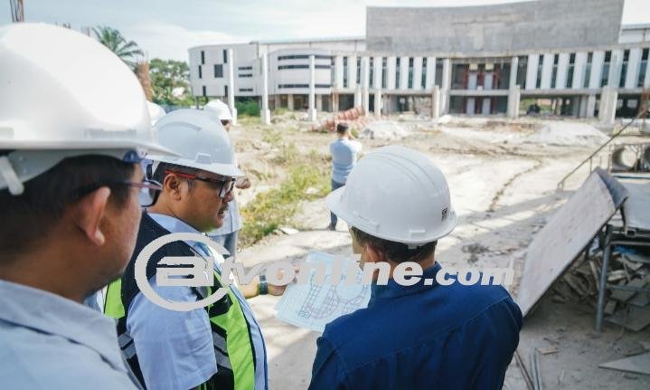 Sehari Setelah Dilantik, Pj Sekda Kota Medan Tinjau Proyek Pembangunan Gedung Kolaborasi UMKM Square