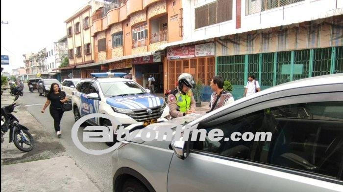 Puluhan Sepeda Motor dan 5 Mobil Ditilang Karena Melawan Arah di Jalan Sisingamangaraja: Patroli Kasat Mata Polres Asahan