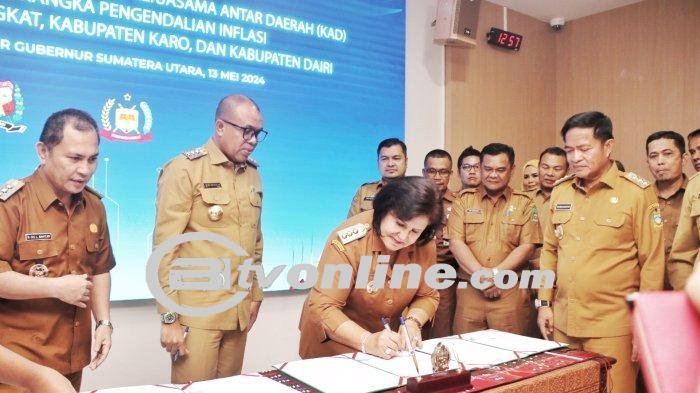 Pj Gubernur Sumatera Utara Menyaksikan Penandatanganan Kesepakatan Antardaerah Untuk Pengendalian Inflasi Komoditas Pangan