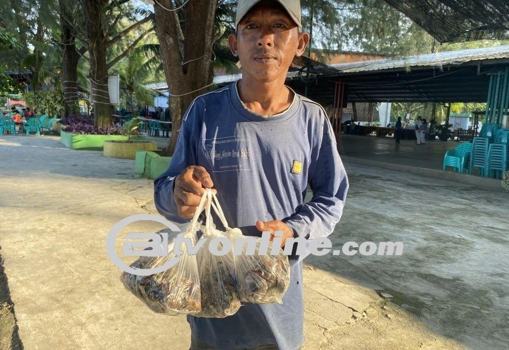 Pulang Malu Tak Pulang Rindu, Kisah Budi, Nelayan Yang Mencari Rejeki di Ujung Ufuk