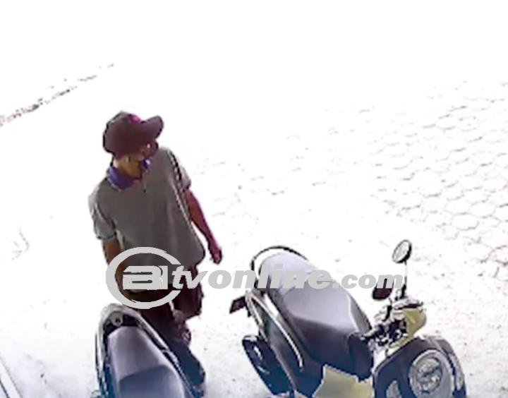 Sempat Main Warnet Sebelum Beraksi! Pria di Siantar Curi Sepeda Motor di Depan Toko Es Krim