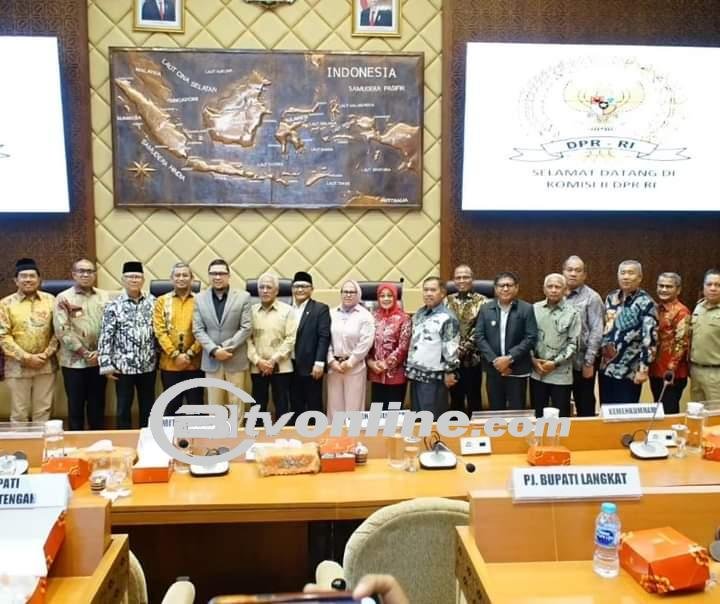 Pj Bupati Tapanuli Utara Hadiri Rapat Panja Komisi II DPR RI