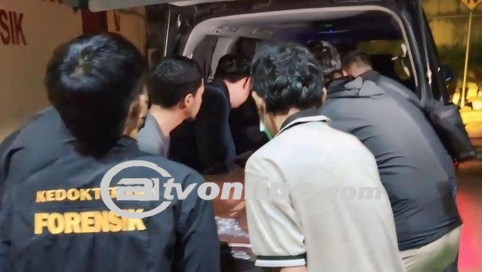 Tragedi Pesawat di BSD: 3 Jenazah Korban Pesawat Jatuh Dibawa Keluarga dari RS Polri