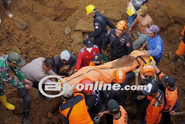 Tanah Longsor di Tambang Pasir Lumajang: Tiga Korban Masih Tertimbun, Upaya Pencarian Diperkuat