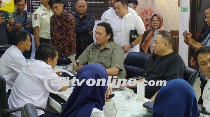 Kuasa Hukum Baru Saka Tatal Ambil Salinan Putusan Kasasi Kasus Vina di PN Cirebon: Keberangkatan Tanpa Kehadiran Pengacara Lama