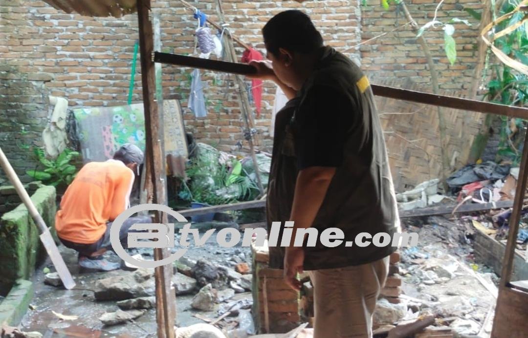 Kado Jelang HUT 434 Kota Medan, KSJ Didukung Yayasan Rahmat Bedah Rumah Lansia Duafa Nek Tengku Burhanimah