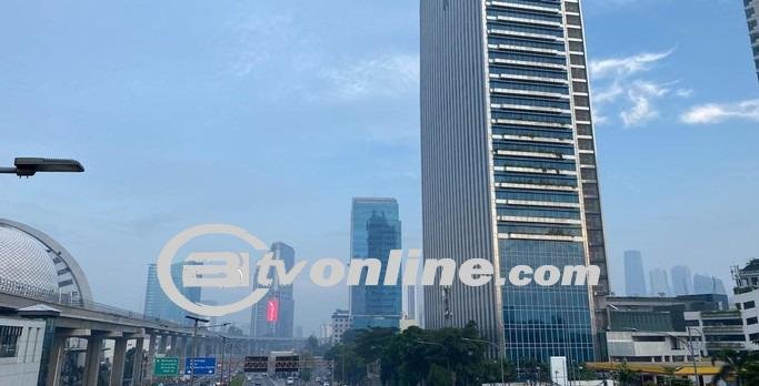 Jakarta Dihantui Polusi Udara, Warga Mengeluh Bau Asap