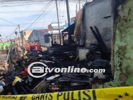 1 Rumah di Jalan Nabung Surbakti Hangus Terbakar, Empat Nyawa Melayang!!