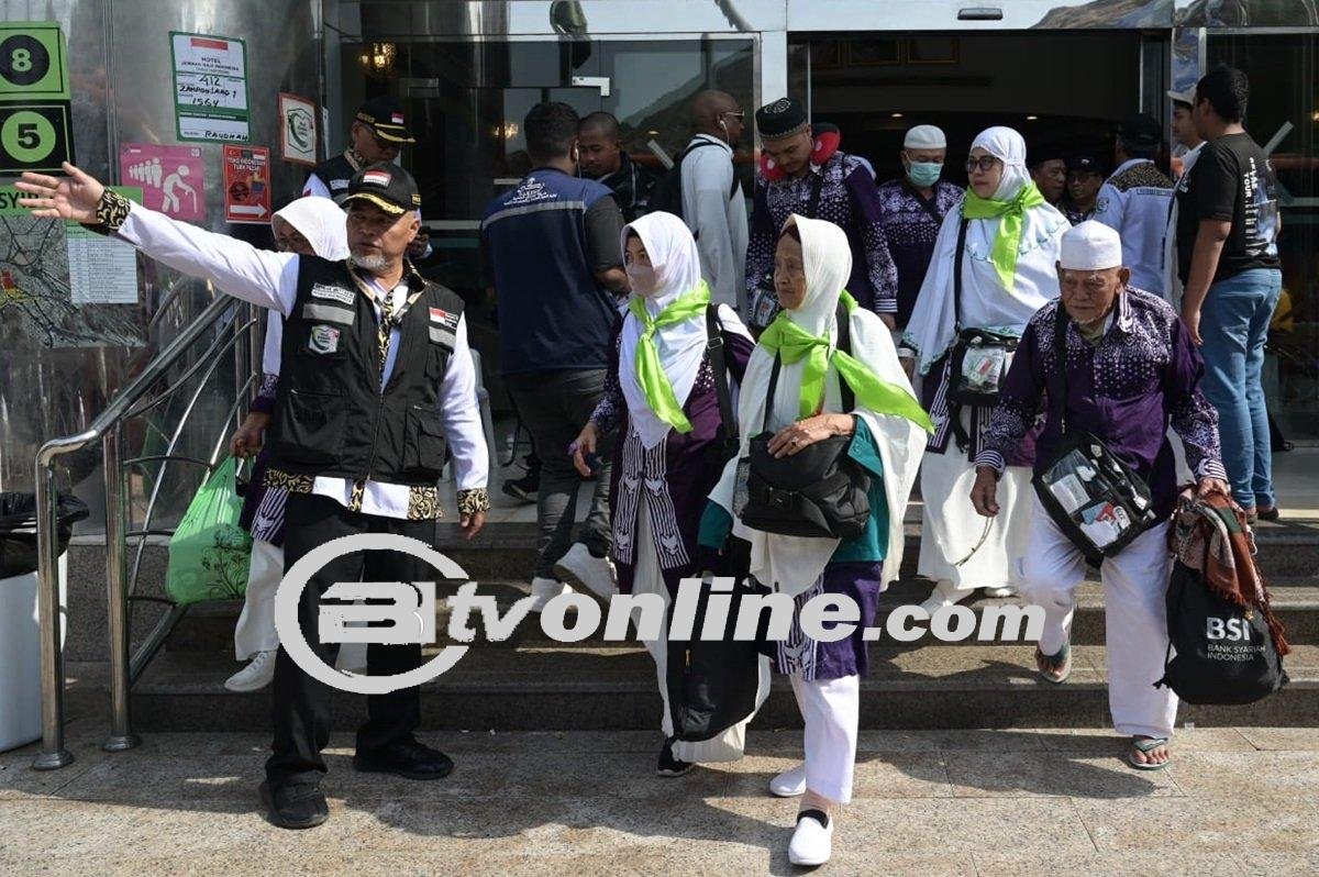 Hati Terbelah saat Tinggalkan Baitullah, Jamaah Haji Bahagia dan Menangis